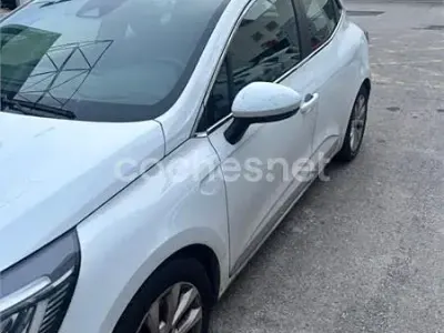 Usado Renault Clio V Zen 140 CV (102 kW) 2022 Blanco Berlina