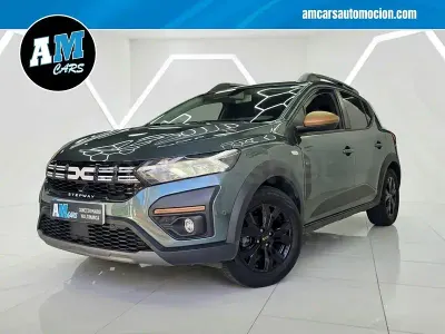 Usado Dacia Sandero Expression 91 CV (66 kW) 2023 Verde Berlina
