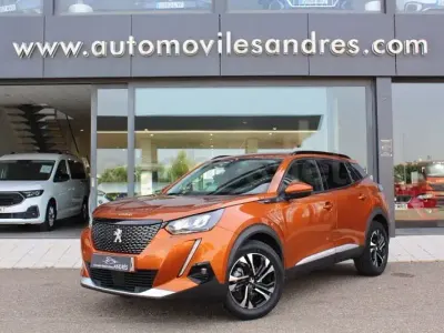 Usado Peugeot 2008 Active 110 CV (80 kW) 2021 Naranja SUV