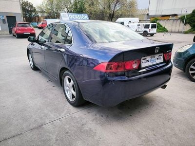 Usado Honda Accord Sport 155 CV (114 kW) 2005 Violeta / lila Familiar