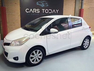 Usado Toyota Yaris Active 69 CV (50 kW) 2013 Blanco Utilitario