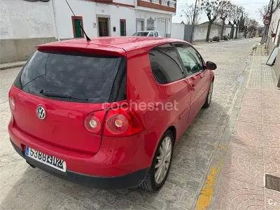 Usado VW Golf V GT 170 CV (125 kW) 2007 Rojo Berlina
