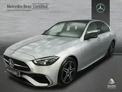 Usado Mercedes C220 AMG line 200 CV (147 kW) 2025 Gris / plateado Berlina