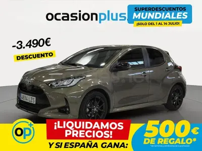 Usado Toyota Yaris Hybrid Plus 116 CV (85 kW) 2022 Marrón Berlina
