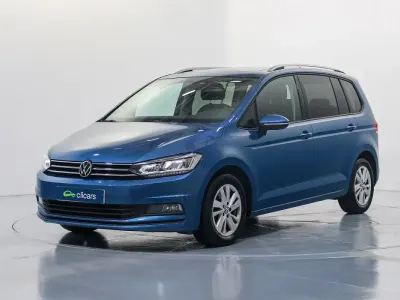 Usado VW Touran Advance 150 CV (110 kW) 2021 Azul Monovolumen