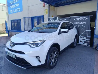 Usado Toyota RAV4 Executive 151 CV (111 kW) 2016 Blanco SUV