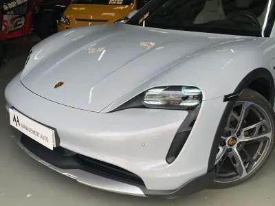 Usado Porsche Taycan Cross Turismo 319 kW (435 CV) 2024 Gris Familiar