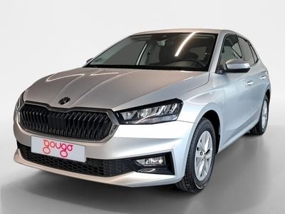 Gris / plata Usado 2024 Skoda Fabia Utilitario | 18.490 € (Precio justo)