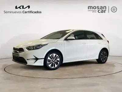 Nuevo Kia Ceed 100 CV (73 kW) 2025 Blanco Utilitario