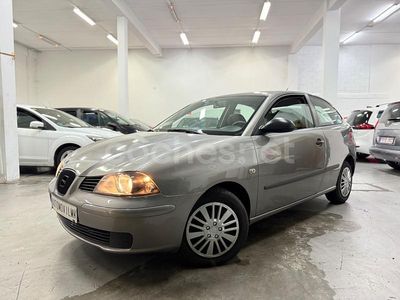 Gris / plata Usado 2003 Seat Ibiza Berlina | 2990 € (Un poco caro)