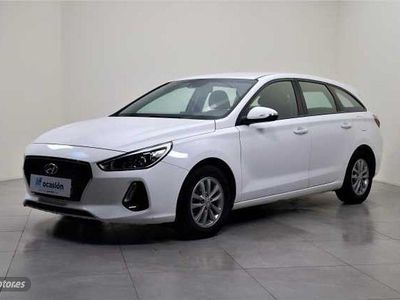 Usado Hyundai i30 110 CV (80 kW) 2018 Blanco Familiar