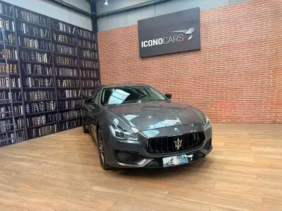 Usado Maserati Quattroporte 275 CV (202 kW) 2019 Gris / plata Berlina