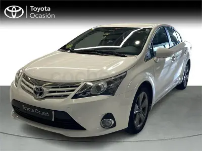 Usado Toyota Avensis Executive 150 CV (110 kW) 2015 Blanco Berlina
