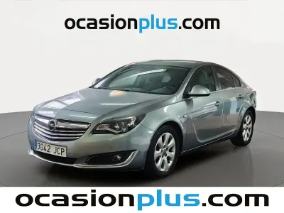 Usado Opel Insignia Selective 140 CV (102 kW) 2015 Gris plata Berlina