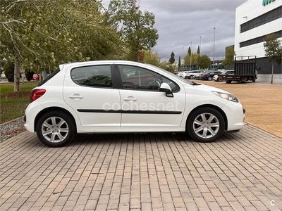 Blanco Usado 2008 Peugeot 207 Berlina | 5000 € (Precio justo)