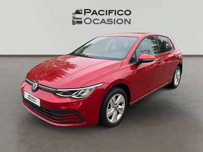 Usado VW Golf VIII Life 110 CV (80 kW) 2022 Rojo Utilitario