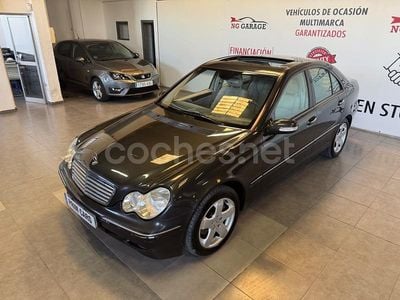 Käytetty Mercedes C270 Avantgarde 170 HP (125 kW) 2002 Harmaa Sedan