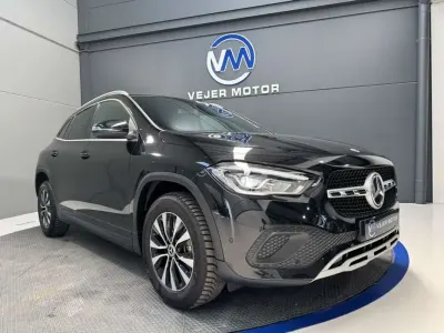 Usado Mercedes GLA180 136 CV (100 kW) 2022 Negro SUV