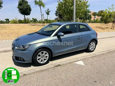 Usado Audi A1 Ambition 86 CV (63 kW) 2013 Gris / plata Utilitario