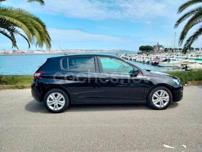 Usado Peugeot 308 Style 100 CV (73 kW) 2017 Negro Berlina