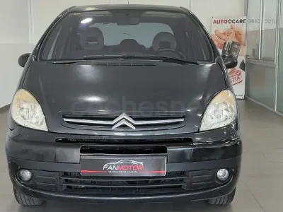 Usado Citroën Xsara Picasso Exclusive 110 CV (80 kW) 2006 Gris / plata Monovolumen