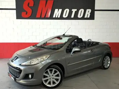Usado Peugeot 207 CC Roland Garros 156 CV (114 kW) 2010 Gris / plata Descapotable