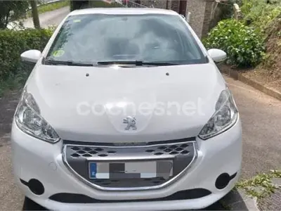 Używany Peugeot 208 Active 68 KM (50 kW) 2012 Biały Hatchback