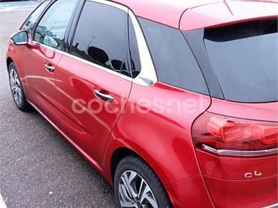 Usado Citroën C4 Picasso Feel 120 CV (88 kW) 2016 Rojo Monovolumen