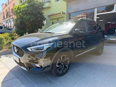 Usado MG ZS Comfort 111 CV (81 kW) 2022 Negro SUV