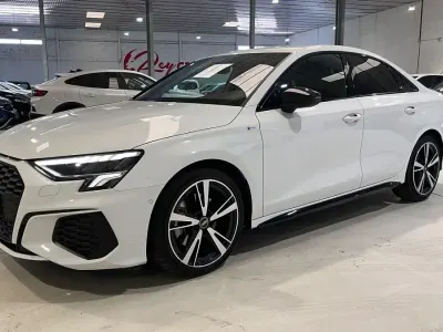 Usado Audi A3 S-Line 116 CV (85 kW) 2021 Blanco Berlina