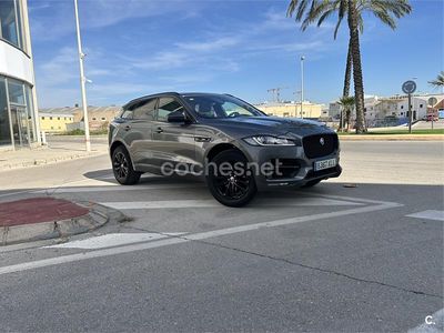 Usado Jaguar F-Pace R-Sport 180 CV (132 kW) 2018 Gris / plata SUV