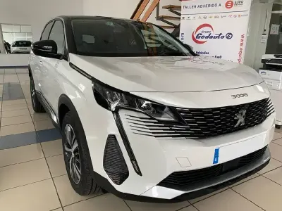 Usado Peugeot 3008 130 CV (95 kW) 2022 Otro SUV