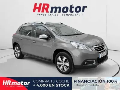 Usado Peugeot 2008 Style 100 CV (73 kW) 2016 Gris SUV