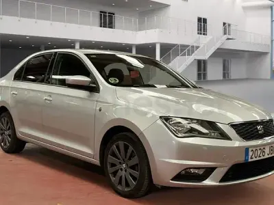 Usado Seat Toledo Style 105 CV (77 kW) 2014 Gris / plata Utilitario