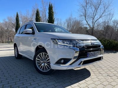 Mitsubishi Outlander P-HEV