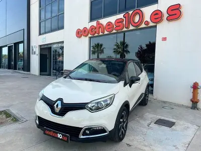 Usado Renault Captur Zen 120 CV (88 kW) 2017 Beige SUV