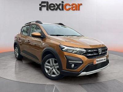 Usado Dacia Sandero Comfort 101 CV (74 kW) 2021 Amarillo Berlina