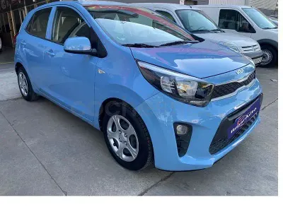 Usado Kia Picanto 67 CV (49 kW) 2018 Azul Utilitario