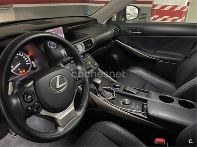 Lexus IS300h