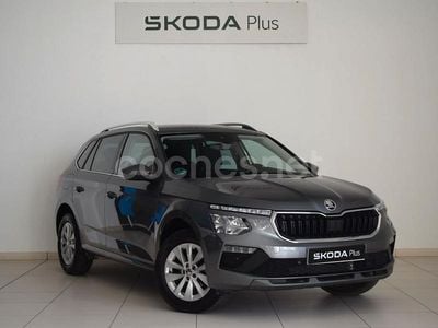 Gris / plata Usado 2024 Skoda Kamiq Selection SUV | 21.490 € (Precio justo)