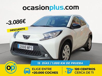 Usado Toyota Aygo X Play 72 CV (52 kW) 2024 Blanco SUV