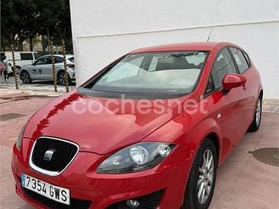 Usado Seat Leon Style 105 CV (77 kW) 2010 Rojo Utilitario