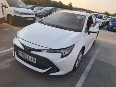 Usado Toyota Corolla Active 122 CV (89 kW) 2022 Blanco Berlina