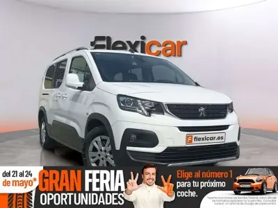Usado Peugeot Rifter Allure 101 CV (74 kW) 2021 Gris Monovolumen