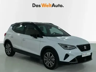 Käytetty Seat Arona FR 115 HP (84 kW) 2024 Valkoinen Katumaasturi