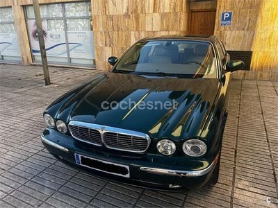 Usado Jaguar XJ8 298 CV (219 kW) 2004 Verde Berlina