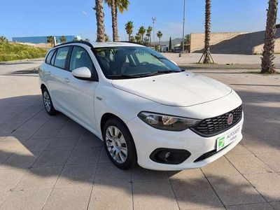 Usado Fiat Tipo Business 120 CV (88 kW) 2018 Blanco Familiar