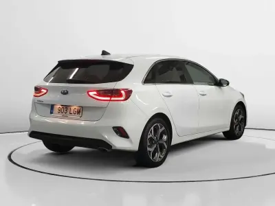 Usado Kia Ceed 101 CV (74 kW) 2020 Blanco Utilitario