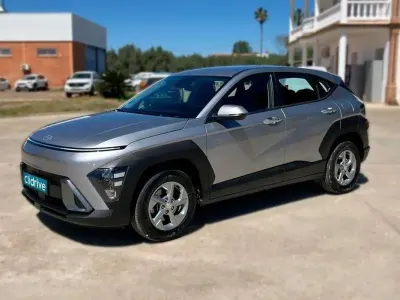 Usado Hyundai Kona 120 CV (88 kW) 2024 Gris SUV