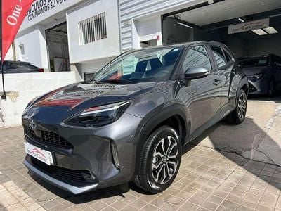 Usado Toyota Yaris Cross Active 116 CV (85 kW) 2024 Gris SUV